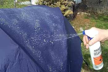 How to Waterproof Fabric Using the Spray